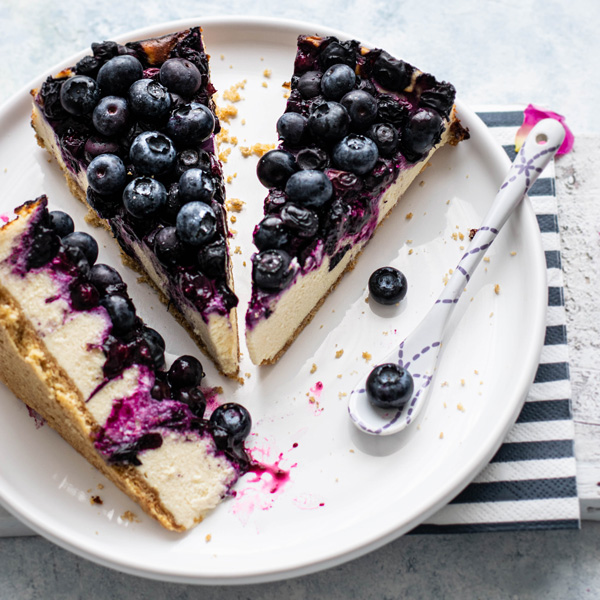 Cheesecake with blueberry topping