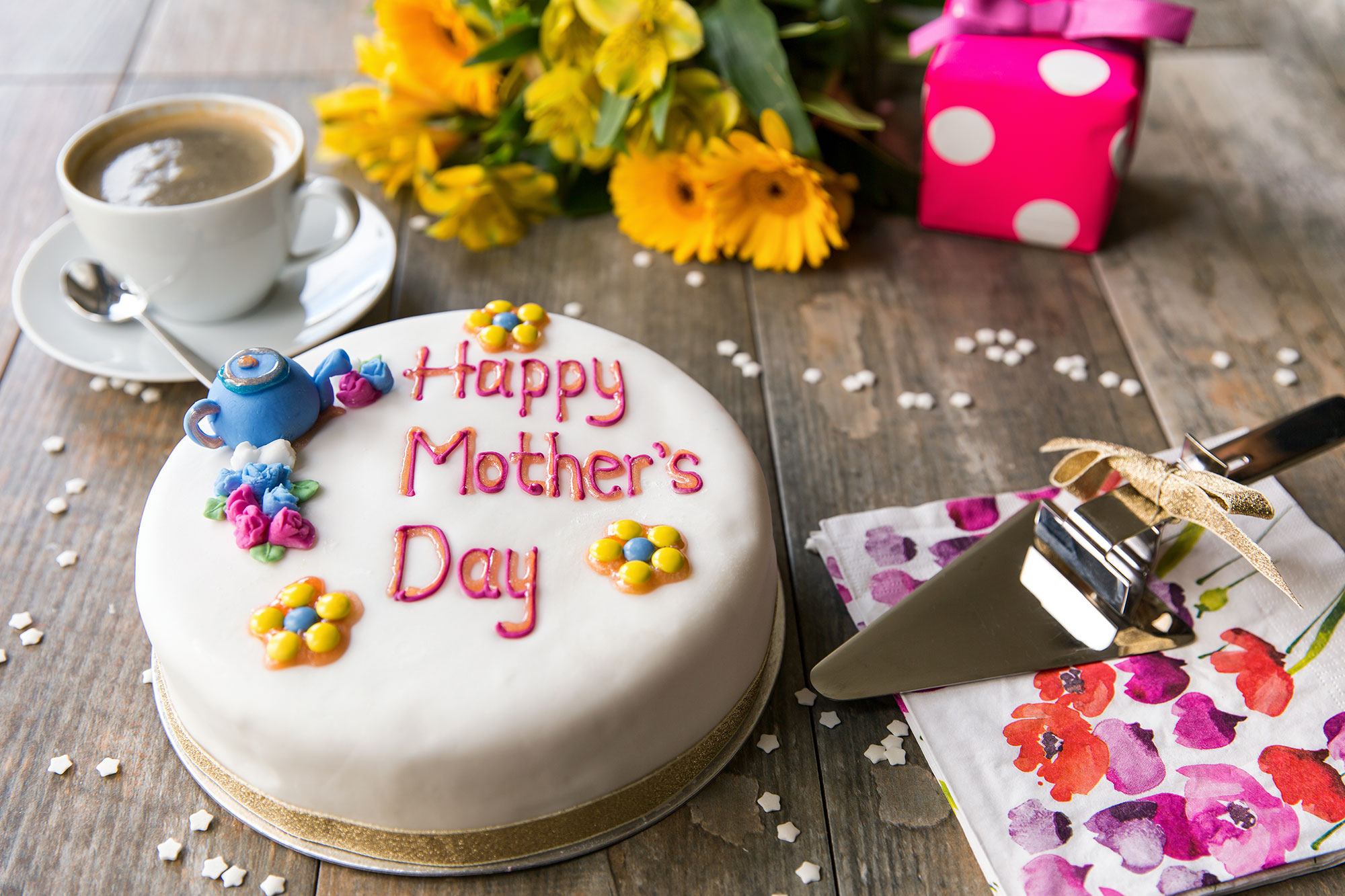 Mother’s Day Dessert Ideas Perfect for Breakfast, Brunch, and Gifts