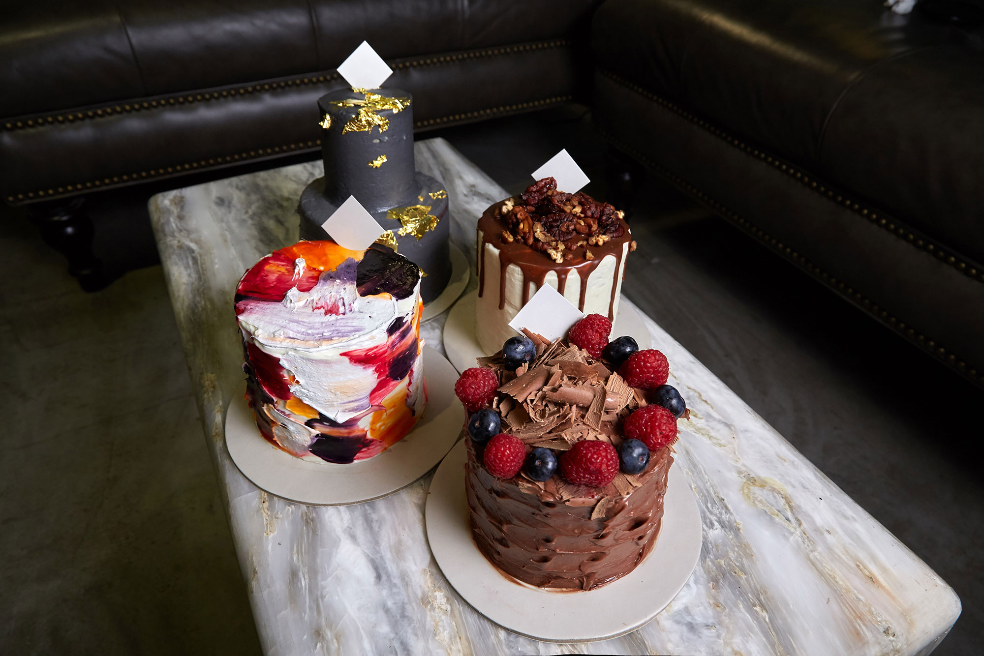 Fondant vs. Buttercream: What’s the Best Choice for Your Custom Cake?