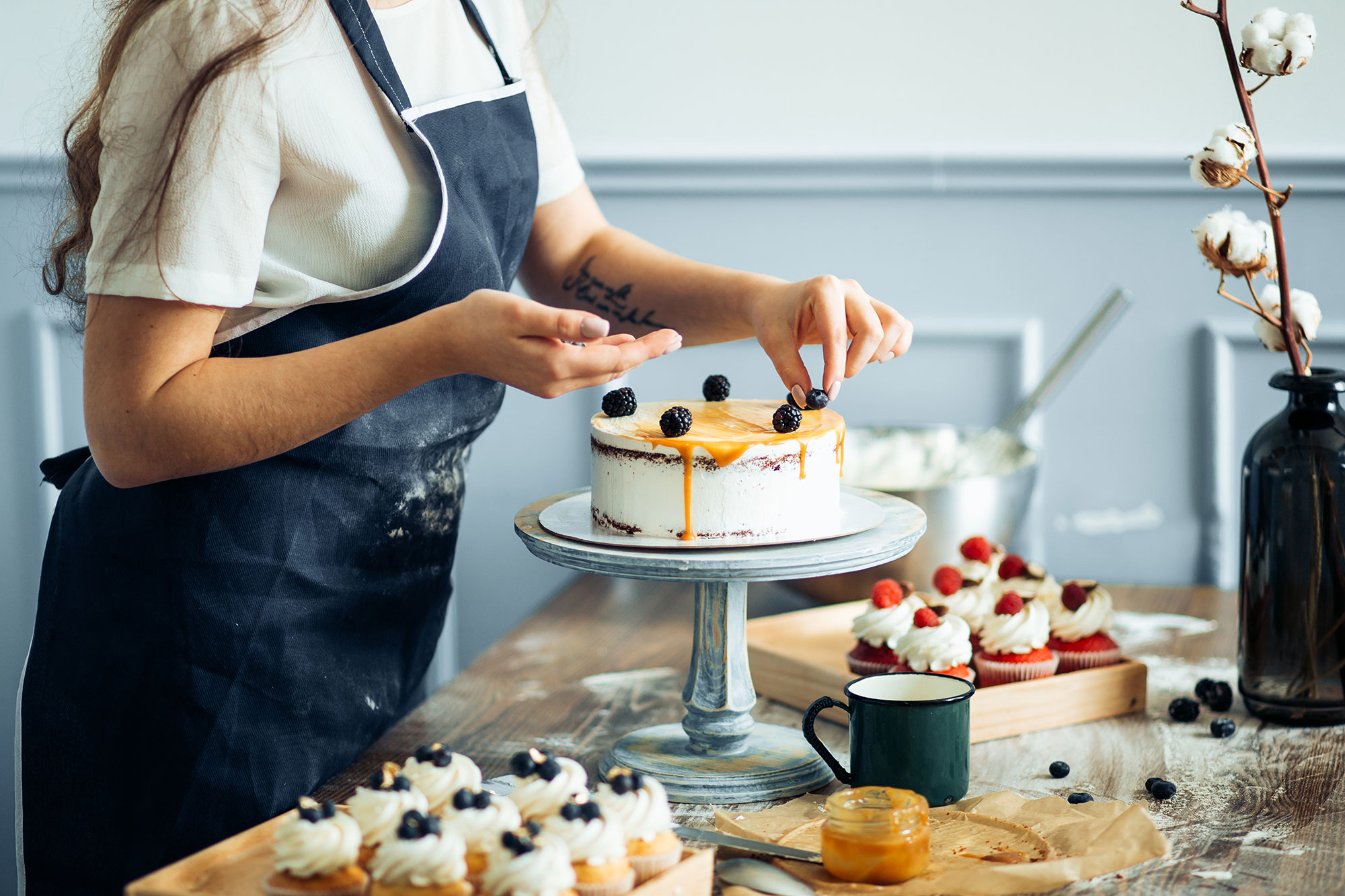 Bakery Cakes vs. Grocery Store Cakes: What’s the Difference?
